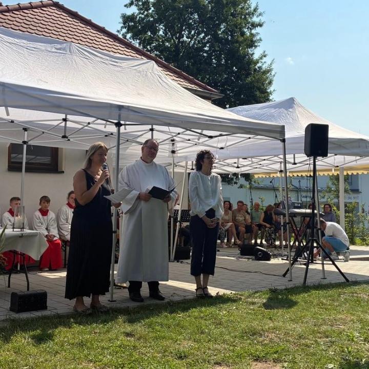 Bild vom Gottesdienstvorbereitungsteam und Gemeindereferent